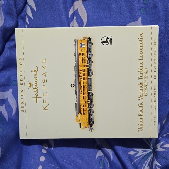 Train ornament - Picture 1 of 2